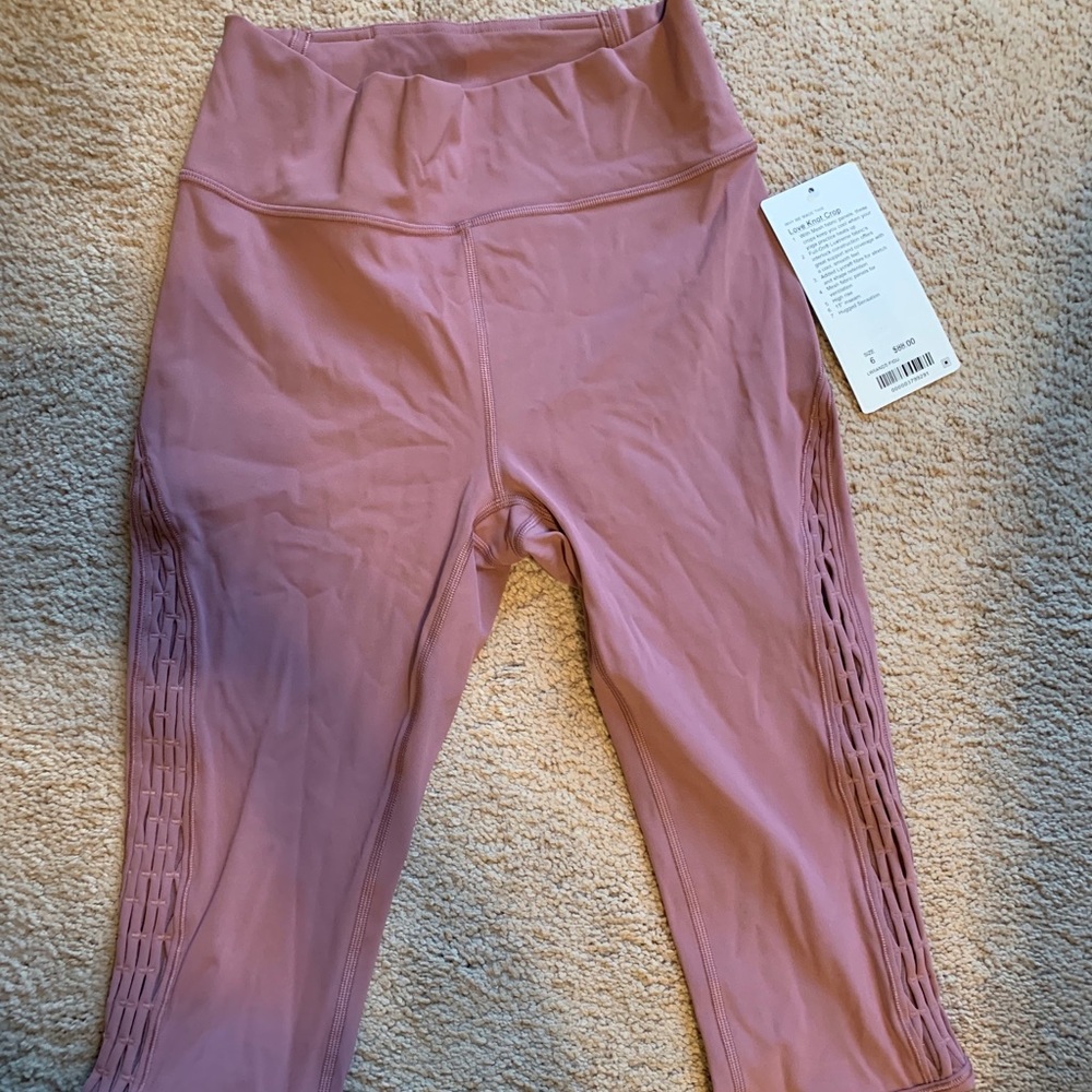 Lululemon crops